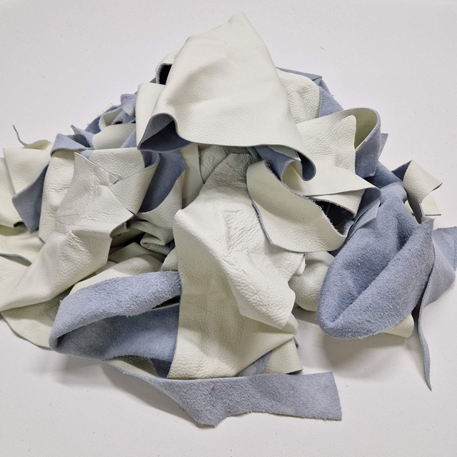 Ostanki naravnega usnja BEŽ paket 1 kg