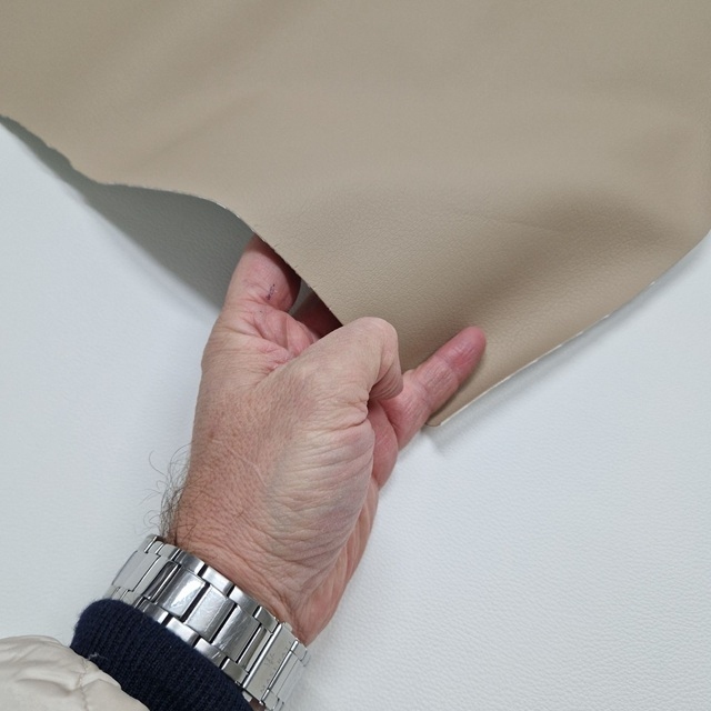 Umetno usnje, kos 90x60cm, bež