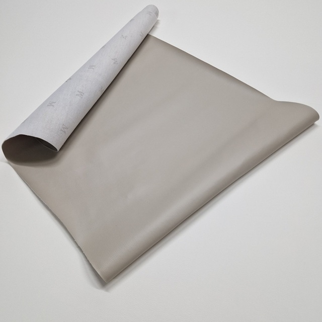 Umetno usnje, kos 68x66cm, bež