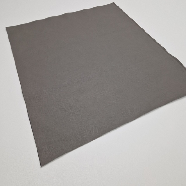 Umetno usnje, kos 95x56cm, rjavo-siva