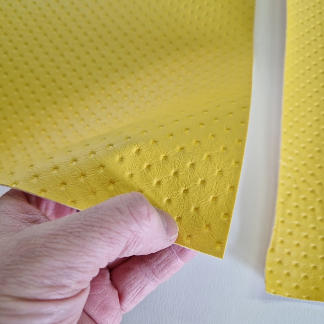 Umetno usnje, kos 165x50cm, rumena