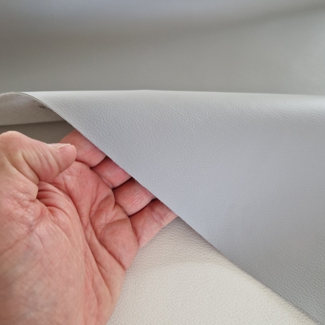 Umetno usnje, kos 140x50cm, siva