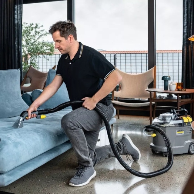 Čistimo z globinskim vodnim sesalcem- MARIBOR  ☎️ 040 / 575 - 060