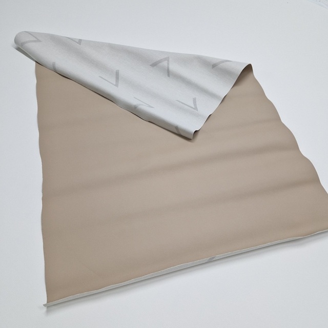 Umetno usnje, kos 90x60cm, bež