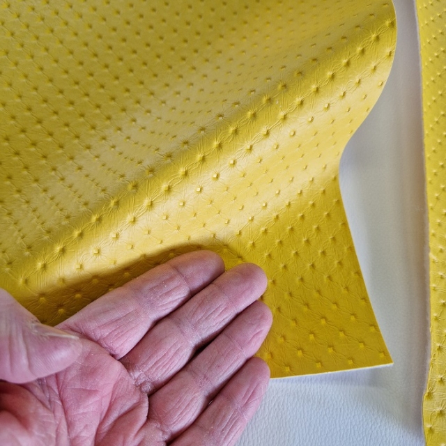 Umetno usnje, kos 165x50cm, rumena