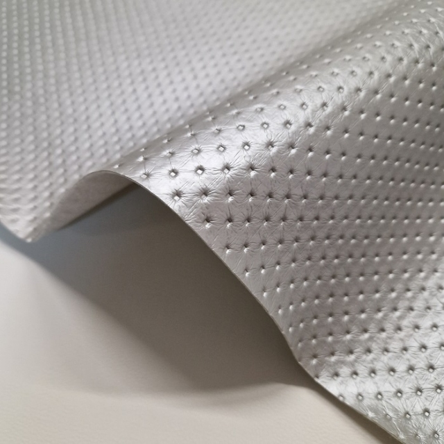 Umetno usnje, kos 70x61cm, srebrna