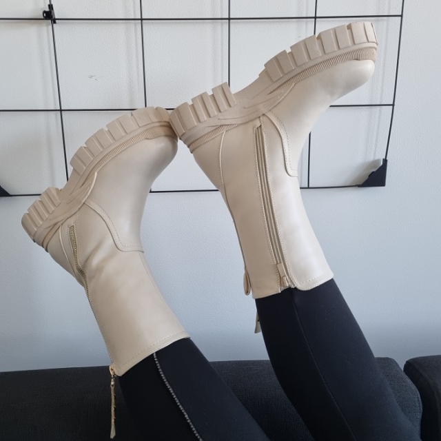 Modni gležnarji z debelejšim podplatom v bež: 37