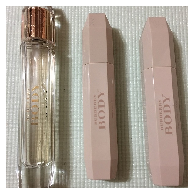 Body Coffret: Eau De Parfum Spray 85ml/2.8oz + Body Milk 100ml/3.3oz + Eau  De Parfum 4.5ml/0.15oz from Burberry to Germany. CosmoStore Germany