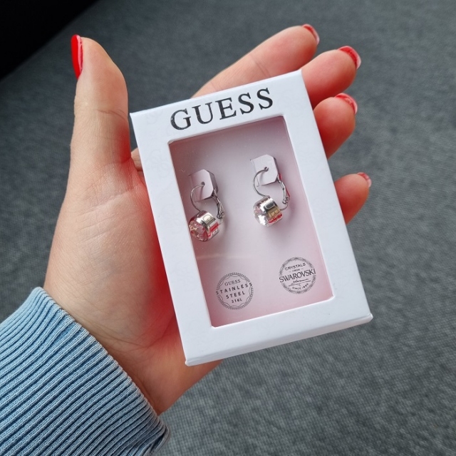 GUESS uhani