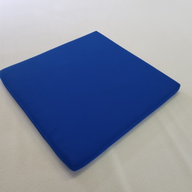 Sedežna blazina, 44x45x3cm, modra, vzorčni model