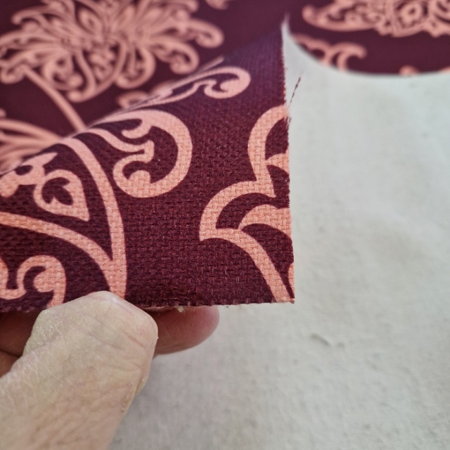 Moderna tapetniška tkanina z rožami