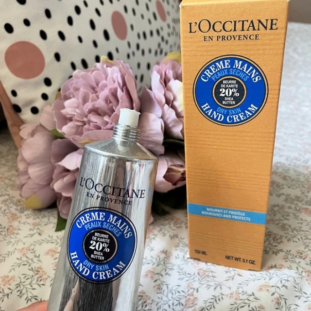 L'OCCITANE Krema za roke za suho kožo s karitejevim maslom, 75ml
