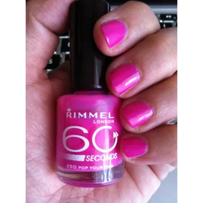 RIMMEL 60 Seconds Lak za nohte 250 Pop Your Pink, 8ml