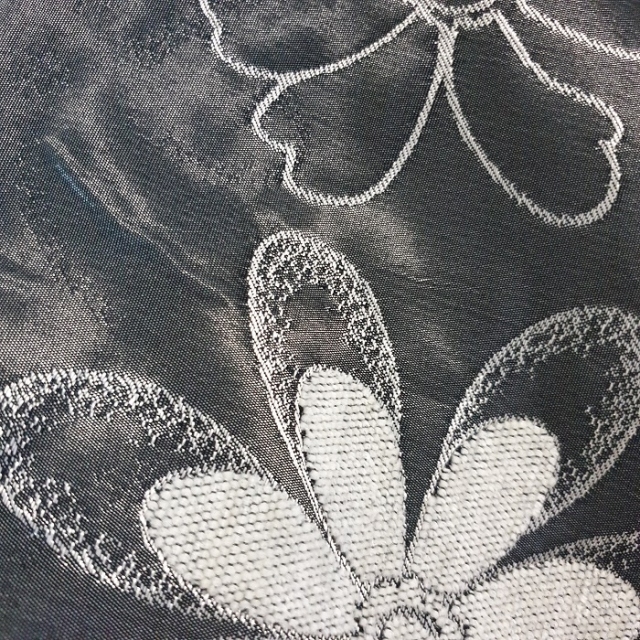 Moderna tapetniška tkanina z rožami