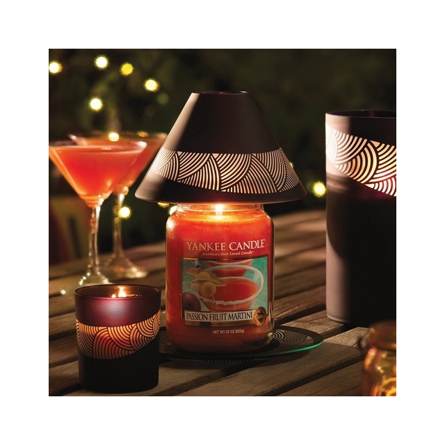 YANKEE CANDLE sveča Passion Fruit Martini 411g