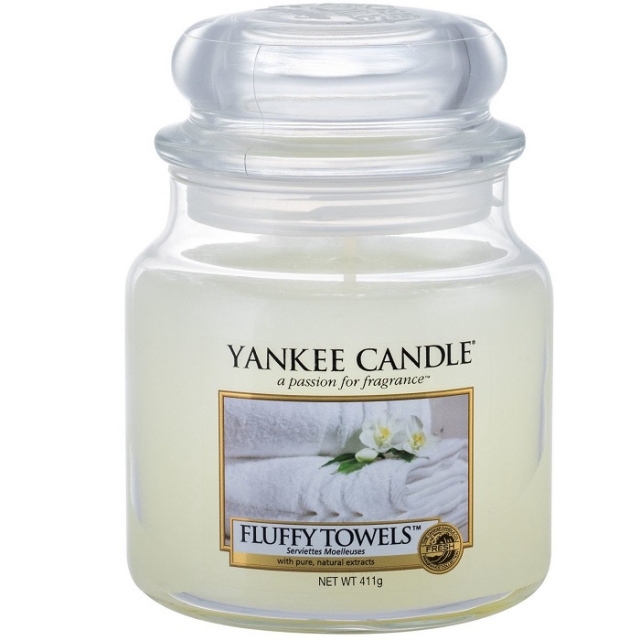 YANKEE CANDLE sveča Fluffy Towels 411g